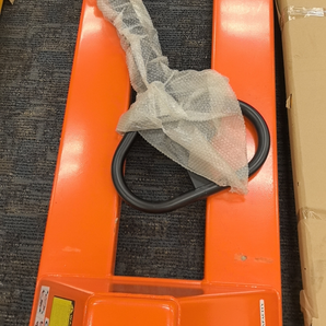 Pre-Owned Lifting Pallet Jack Truck Lifter 2200lbs. 31.5" Lifting Height 45"x21", T-1014
